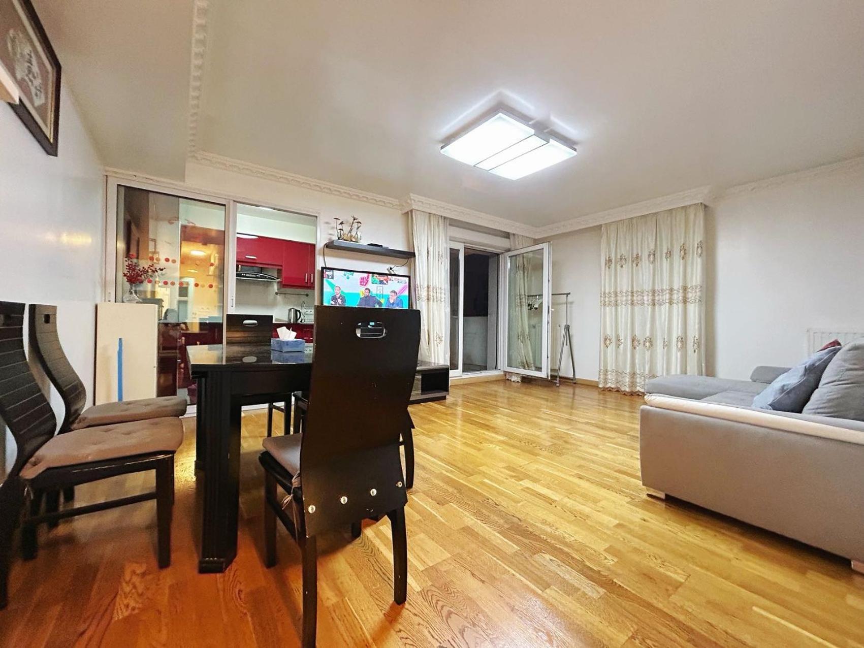 Fillettes-stade De France-parking Apartment